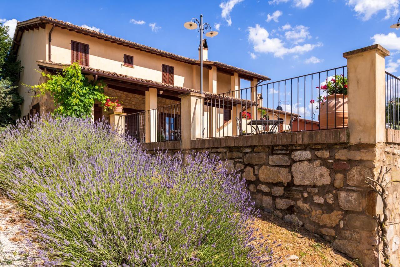 Agriturismo Le Vigne Foligno Exterior foto